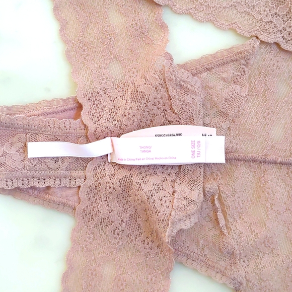 NWT. Victoria's Secret All Lace Thong Panty. - Picture 3 of 4